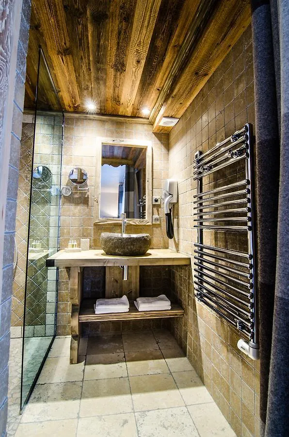 Chalet L'Etagne Courchevel 4*,  France