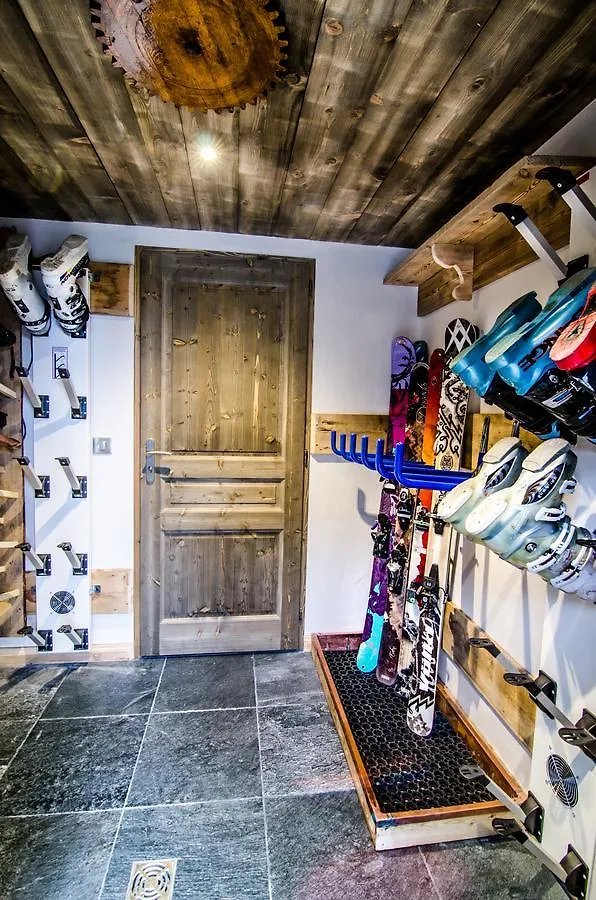 Chalet L'Etagne Courchevel Bed & Breakfast